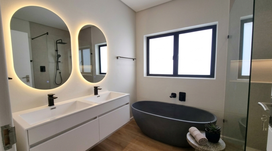 4 Bedroom Property for Sale in Sandown Western Cape